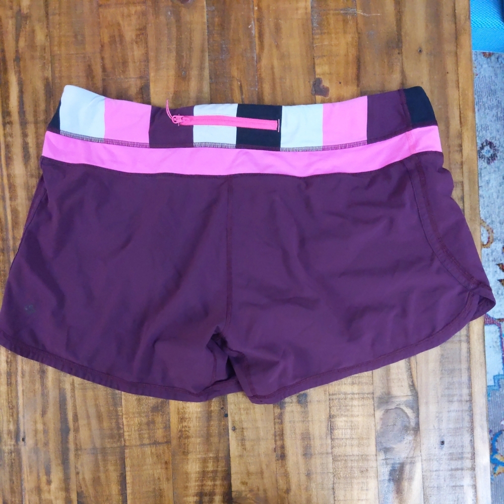 Lululemon Groovy Run Short 10 Plum Raspberry - Picture 4 of 6